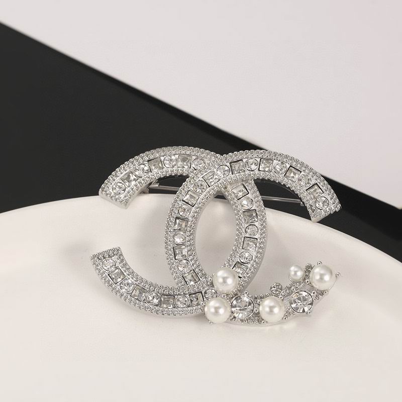 Chanel Brooch 03lyh149